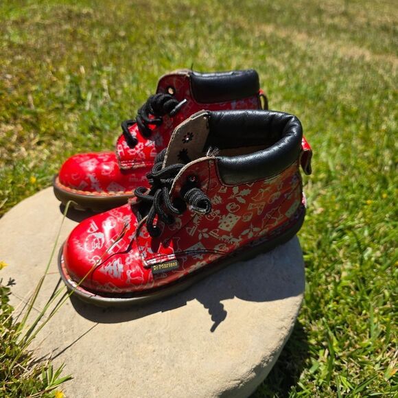 Dr  Martens Girls Lace Up Size Small   Red Boots  Shoes - Picture 10 of 10